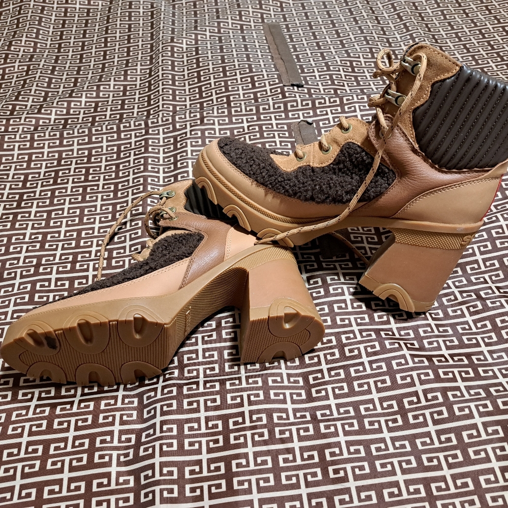Sorel Brex Heel Cozy Lace Boot Shoes Womens Size 9.5 Brown Waterproof